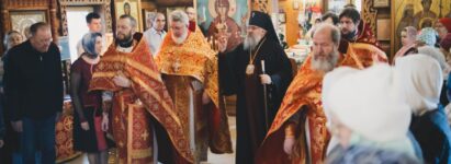 Настоятель и клирики Воскресенского собора приняли участие в праздновании 20-летия Никольского храма